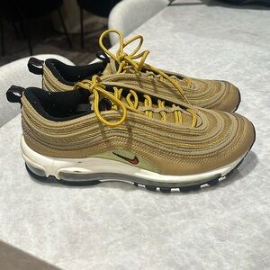 Women’s Nike gold air max size 9